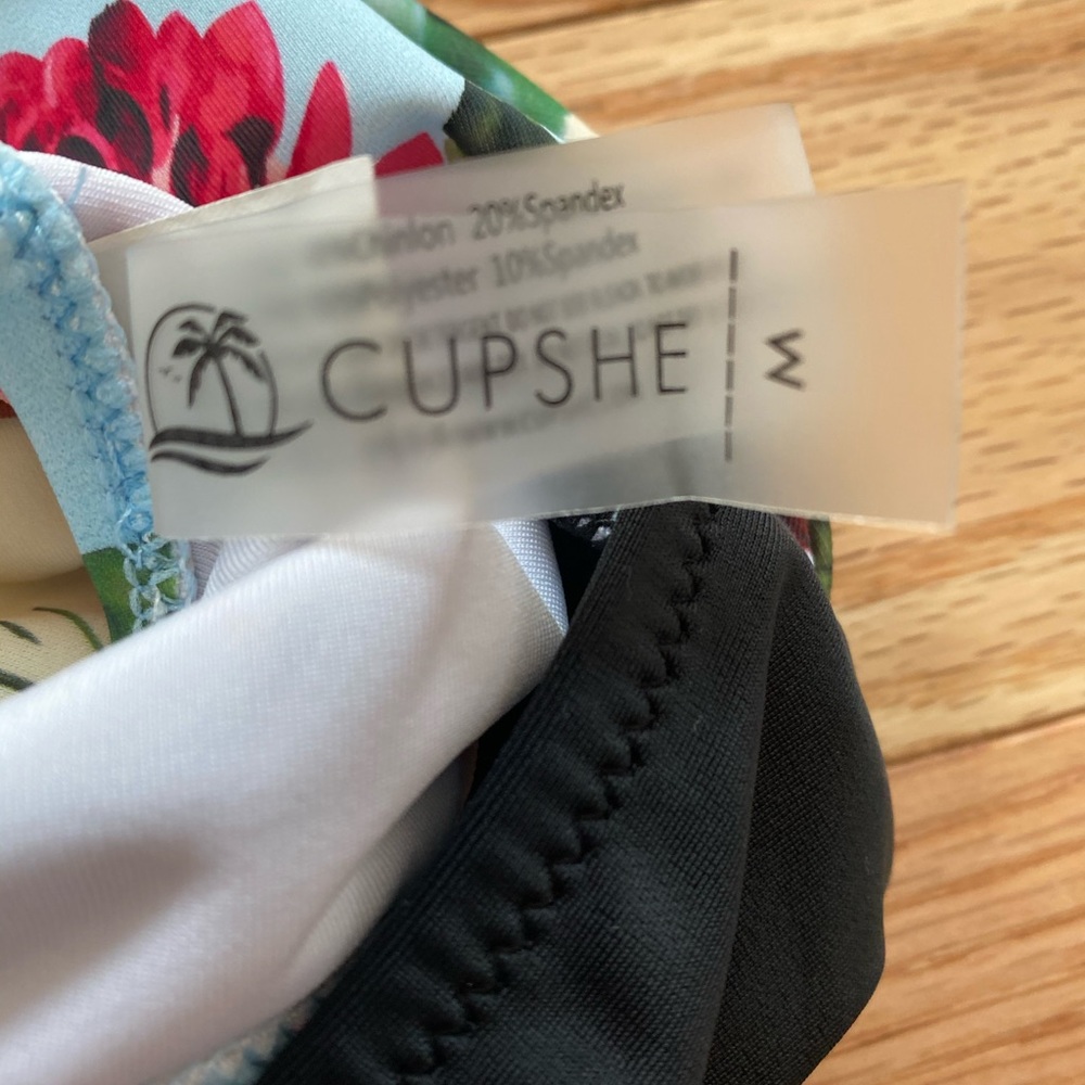 Cupshe Bathing Suit - image 3